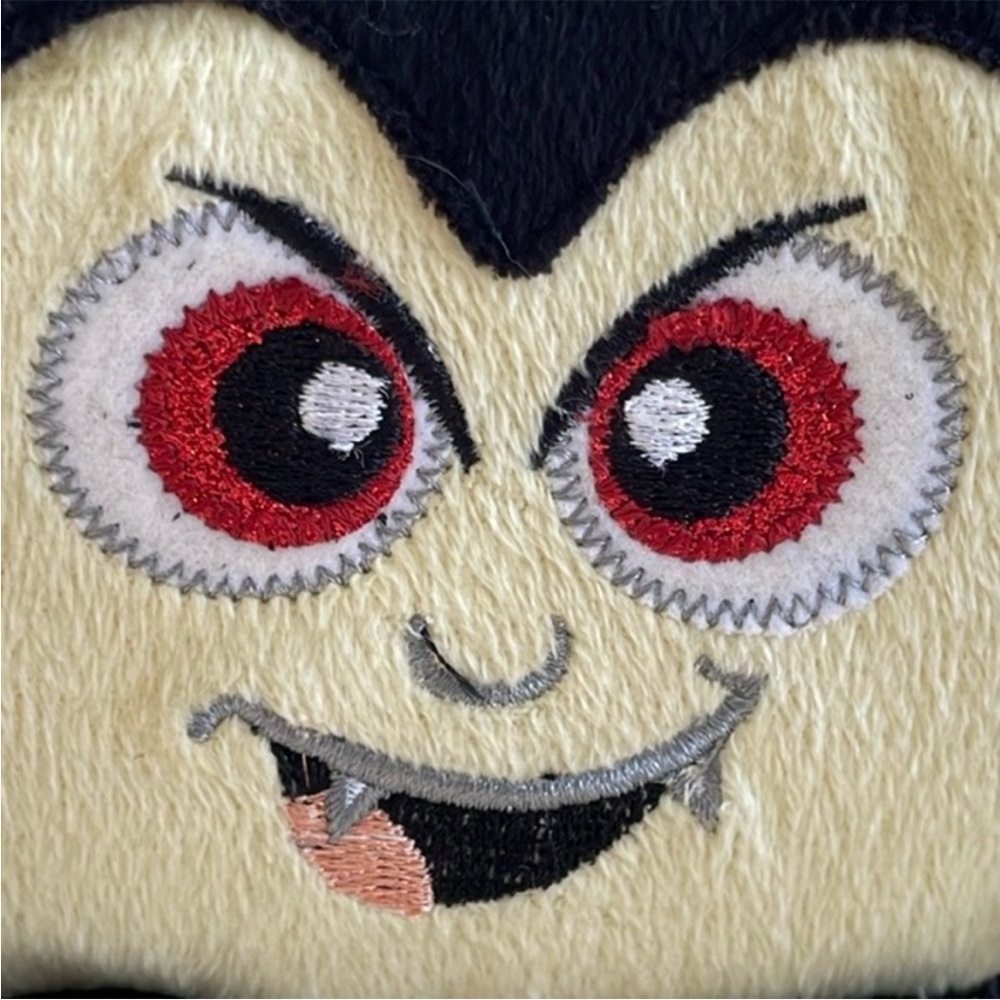 Vampire Cube Plush - Picture 6 of 12